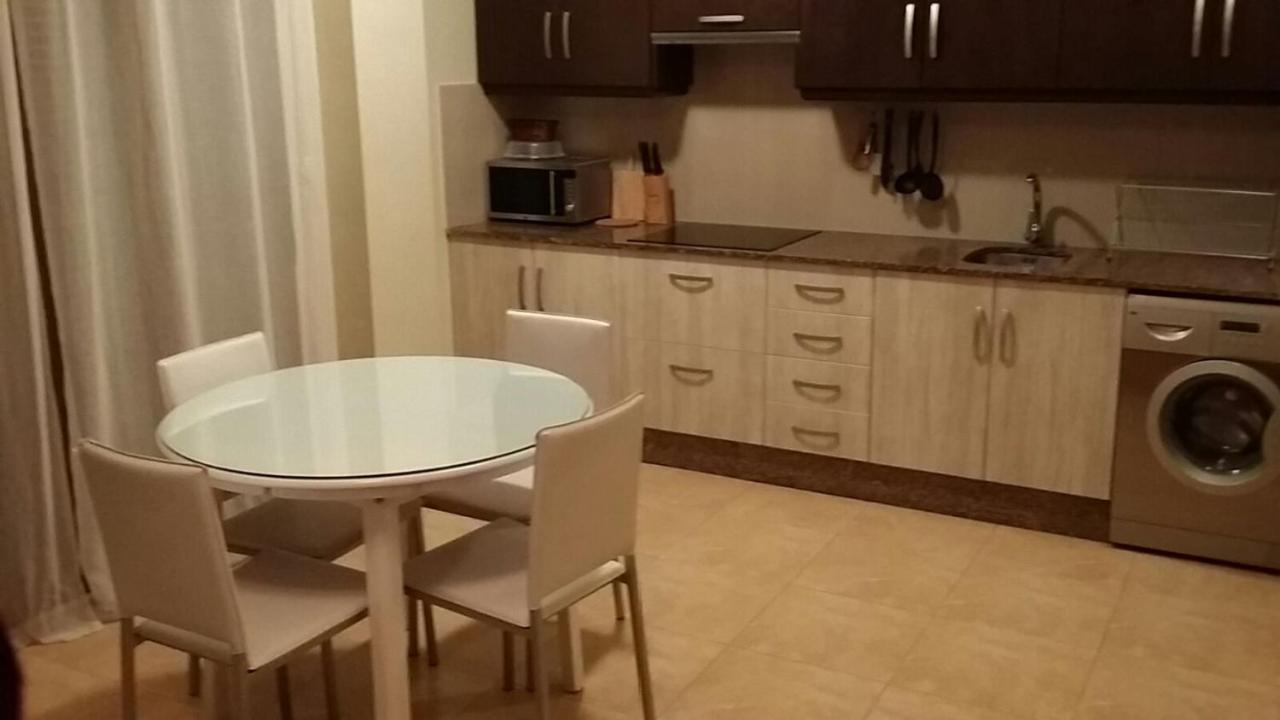 Апартаменты Apartamento Centro Альманса Экстерьер фото